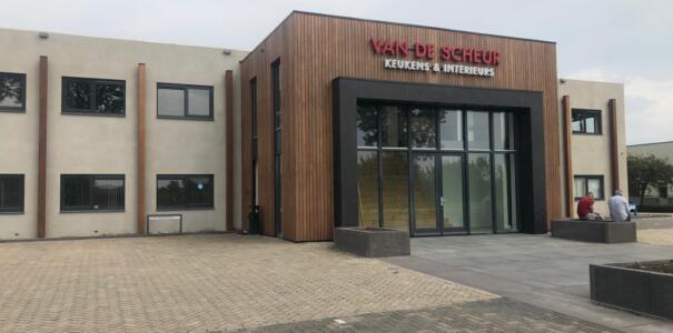 Complete renovatie bedrijfsruimte te Tiel – Van de Scheur Interieurbouw