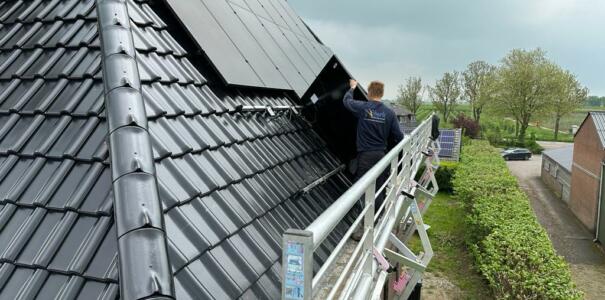Duitse Fullblack Glas/Glas zonnepanelen geplaatst, te Zetten