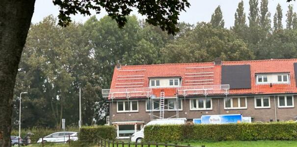 36 Duitse Glas/Glas zonnepanelen geplaatst op 4 woningen in Geldermalsen